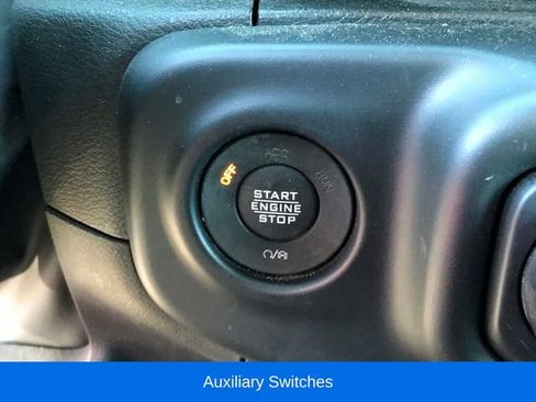 Used 2023 Jeep Wrangler Unlimited Sahara w/ Cold Weather Group AWD/4WD image 8