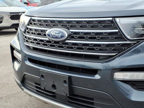 Used 2022 Ford Explorer XLT w/ Equipment Group 202A image 36