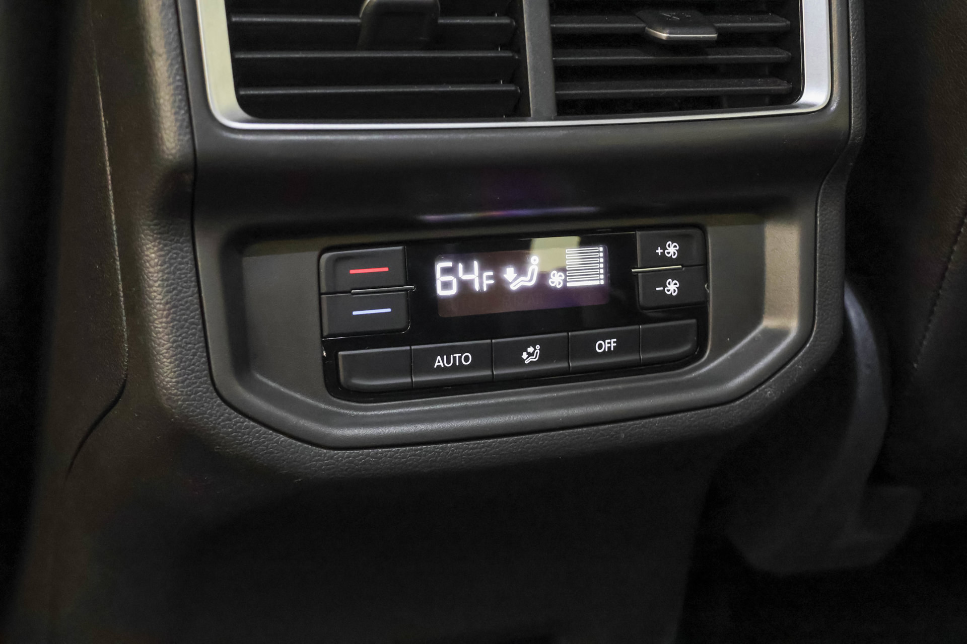 Used 2024 Volkswagen Atlas SE AWD/4WD image 37