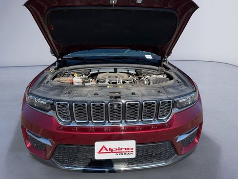 Used 2022 Jeep Grand Cherokee Limited 4xe w/ Luxury Tech Group II image 17