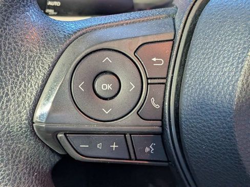 Used 2020 Toyota Corolla LE FWD image 22