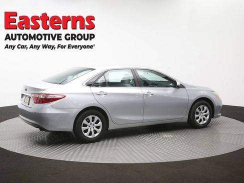 Used 2015 Toyota Camry LE FWD image 41