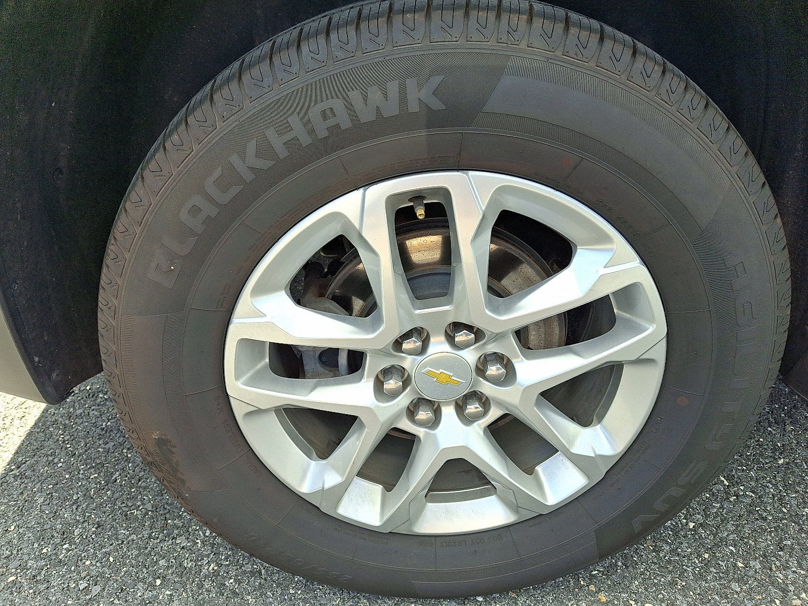 Used 2023 Chevrolet Traverse LS w/ Safety Package FWD image 7
