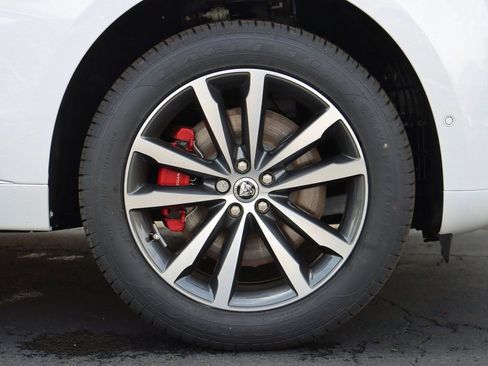 Used 2026 Jaguar F-PACE R-Dynamic S AWD/4WD image 9