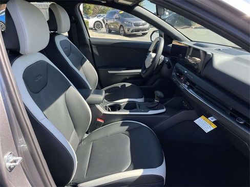 New 2025 Kia K4 GT-Line image 14