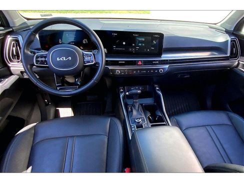Used 2024 Kia Sorento S AWD/4WD image 14