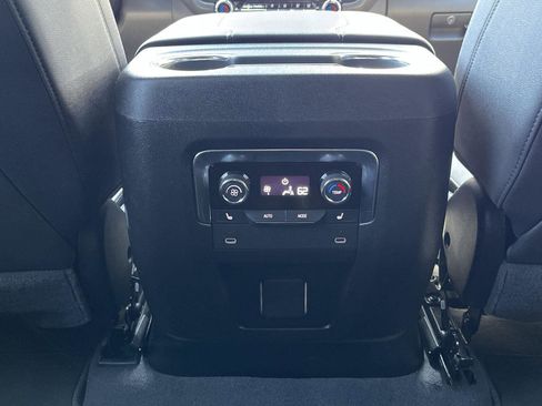 Used 2025 Chevrolet Tahoe Premier AWD/4WD image 41