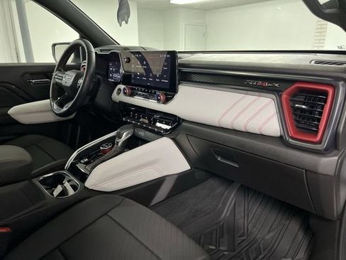 Certified 2024 GMC Canyon AT4X AWD/4WD image 30