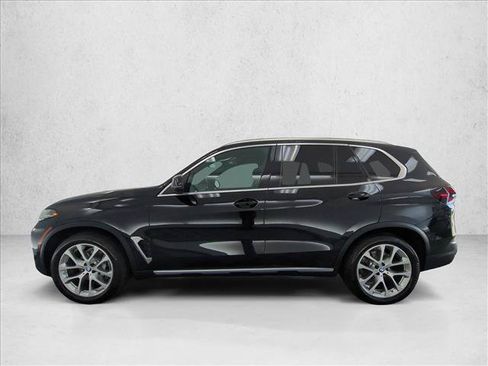 Used 2024 BMW X5 xDrive40i w/ Parking Assistance Package AWD/4WD image 9