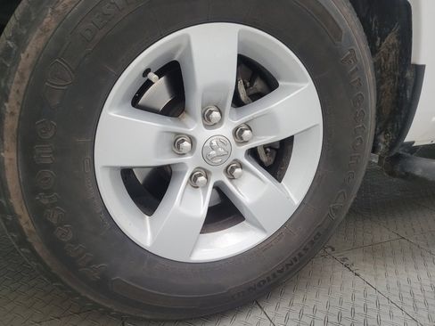 Used 2018 RAM 1500 Express image 31