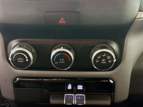 Used 2022 RAM 1500 Big Horn image 16