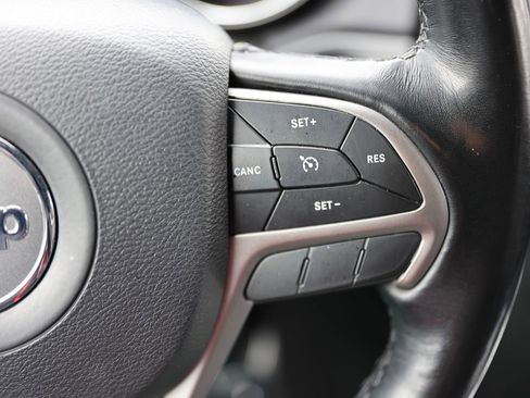 Used 2020 Jeep Grand Cherokee Altitude image 35