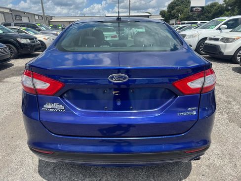 Used 2014 Ford Fusion SE FWD image 4