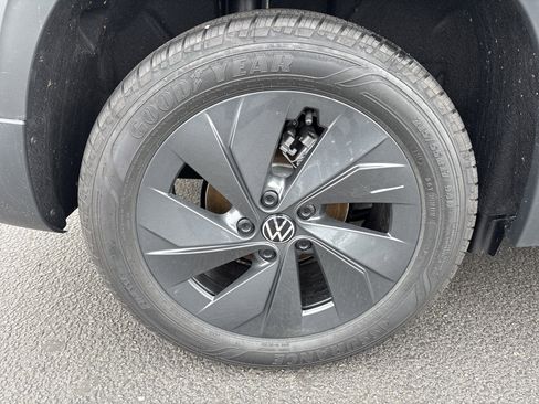 New 2026 Volkswagen Taos S image 8