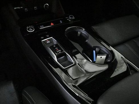 New 2027 Audi Q6 e-tron Premium Plus AWD/4WD image 12