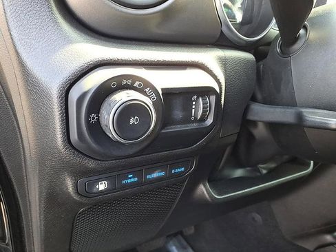 Used 2023 Jeep Wrangler Unlimited w/ Cold Weather Group image 14