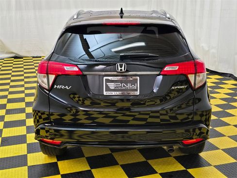 Used 2019 Honda HR-V Sport image 4
