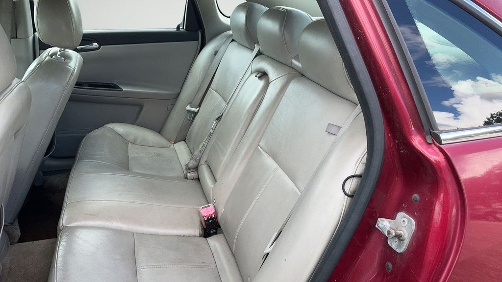 Used 2008 Chevrolet Impala LT w/ Luxury Edition Package FWD image 17
