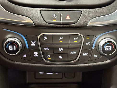 Used 2022 Chevrolet Equinox LT FWD image 22