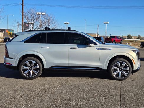 New 2025 Cadillac Escalade IQ Luxury 2 w/ LPO, Etrunk Organizer Package image 48