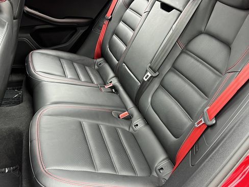 Used 2021 Porsche Macan GTS w/ Sport Chrono Package image 18