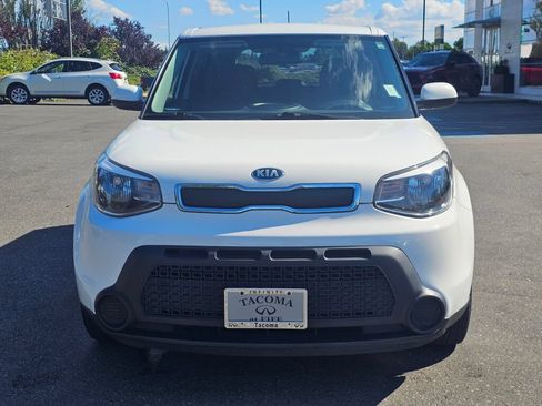 Used 2016 Kia Soul FWD image 2