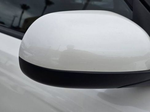 Certified 2025 Kia Soul LX w/ LX Technology Package FWD image 7