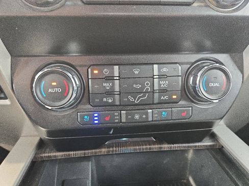 Used 2021 Ford F250 Lariat w/ Lariat Value Package AWD/4WD image 8