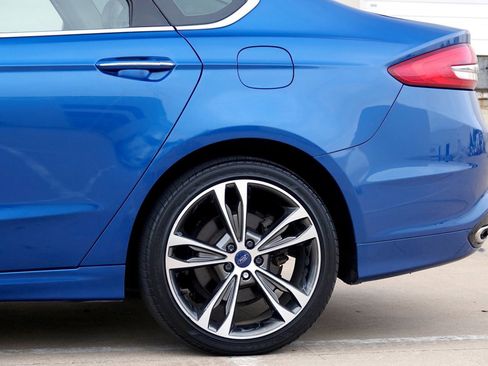 Used 2018 Ford Fusion SE w/ Fusion SE Technology Package image 24