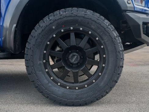 Used 2018 Ford F150 Raptor w/ Equipment Group 802A Luxury AWD/4WD image 5