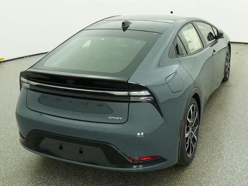 New 2026 Toyota Prius Plug-In Hybrid FWD image 24