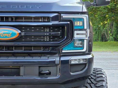 Used 2022 Ford F250 Lariat w/ Black Appearance Package AWD/4WD image 12