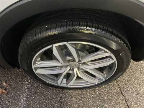 Used 2019 Cadillac XT4 Sport w/ Cold Weather Package image 19