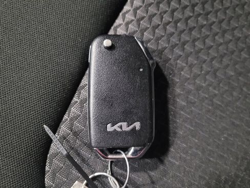 Used 2023 Kia Sportage LX image 32