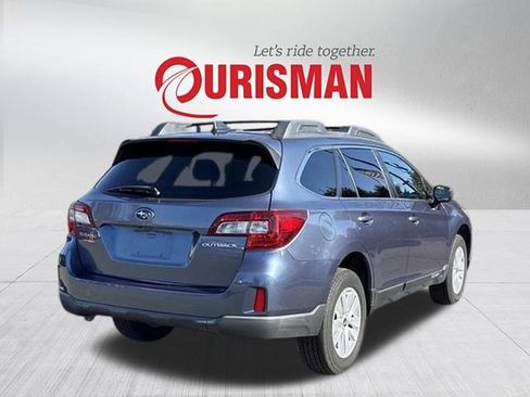 Used 2017 Subaru Outback 2.5i Premium image 2