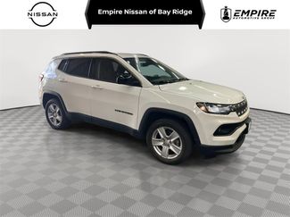 Used 2022 Jeep Compass Latitude w/ Convenience Group image 1