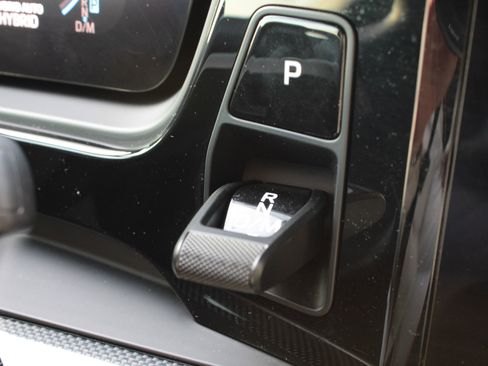 Certified 2025 Porsche Cayenne S image 22