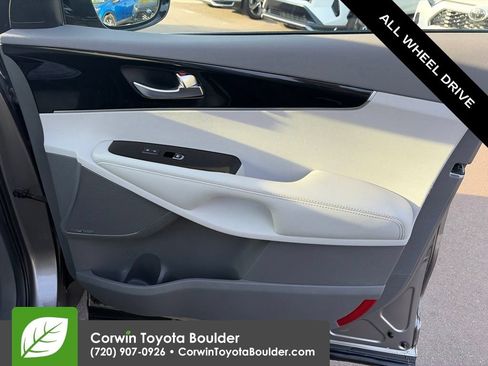 Used 2019 Kia Sorento SX AWD/4WD image 11
