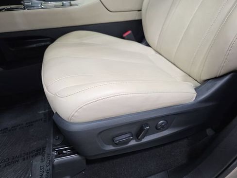 Used 2024 INFINITI QX60 Luxe w/ Performance Audio Package AWD/4WD image 29