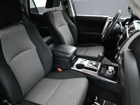 Used 2024 Toyota 4Runner SR5 image 41