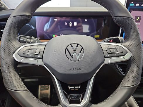 New 2026 Volkswagen Tiguan SEL R-Line AWD/4WD image 22