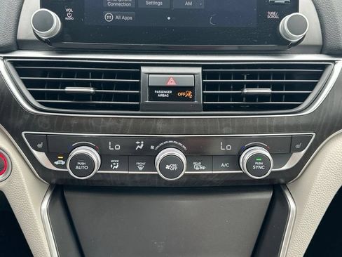Used 2021 Honda Accord EX image 24