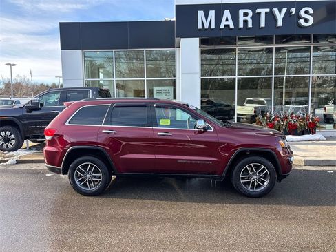 Used 2017 Jeep Grand Cherokee Limited image 2