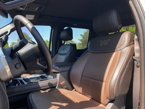 Used 2025 Ford F450 King Ranch w/ FX4 Off-Road Package image 7