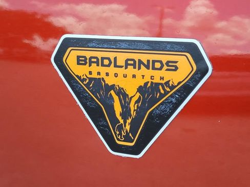 Used 2022 Ford Bronco Badlands AWD/4WD image 9