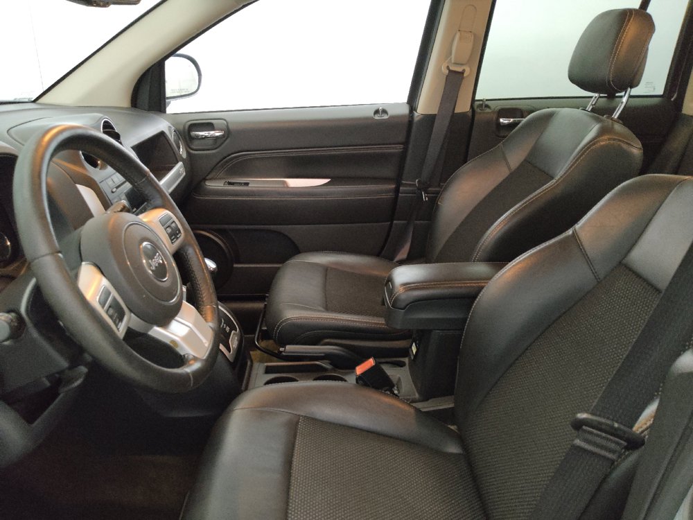 Used 2016 Jeep Compass Latitude AWD/4WD image 17