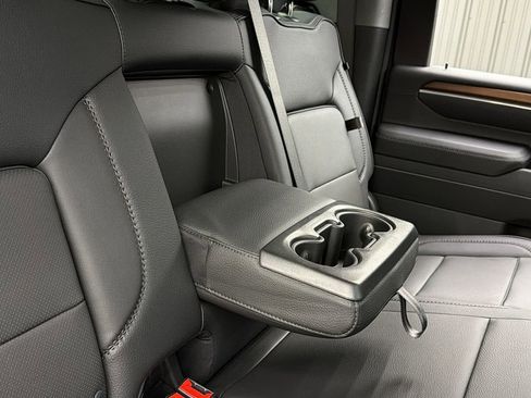 Used 2025 GMC Sierra 3500 Denali w/ Denali Reserve Package AWD/4WD image 43