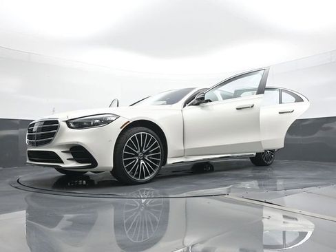 Used 2022 Mercedes-Benz S 580 4MATIC Sedan image 29