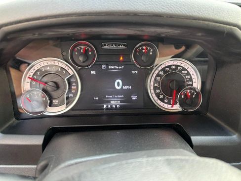 Used 2020 RAM 1500 Classic SLT w/ Luxury Group RWD image 23