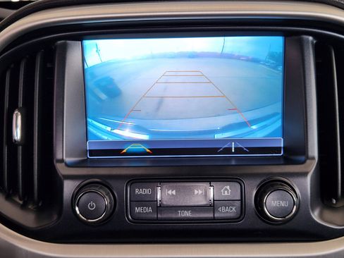 Certified 2018 GMC Canyon SLT w/ Driver Alert Package image 18